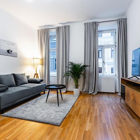 Spacious 3-Room Apt. 15 Min To The City Center Вена Экстерьер фото