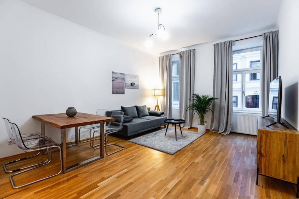 Spacious 3-Room Apt. 15 Min To The City Center Вена Экстерьер фото