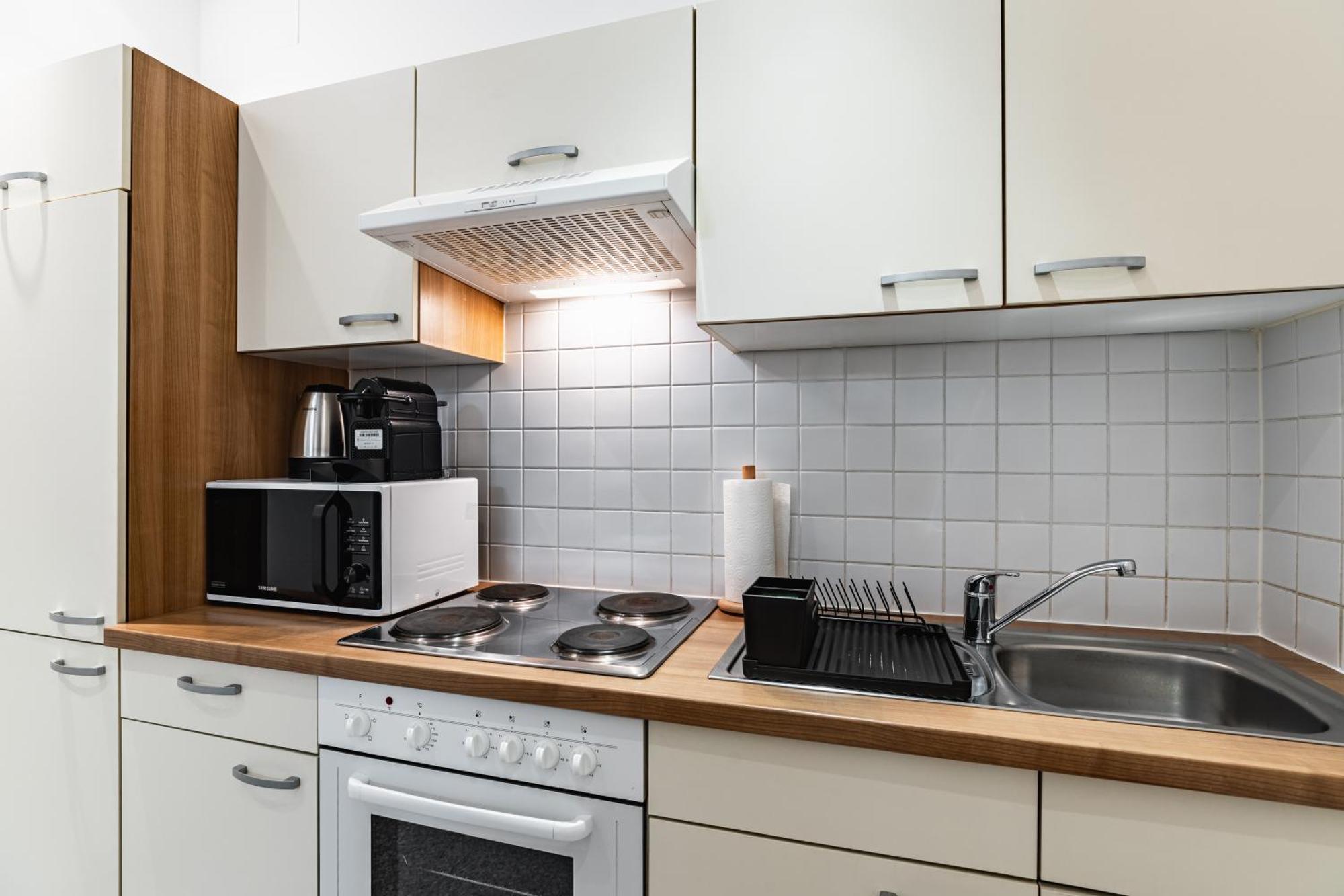 Spacious 3-Room Apt. 15 Min To The City Center Вена Экстерьер фото
